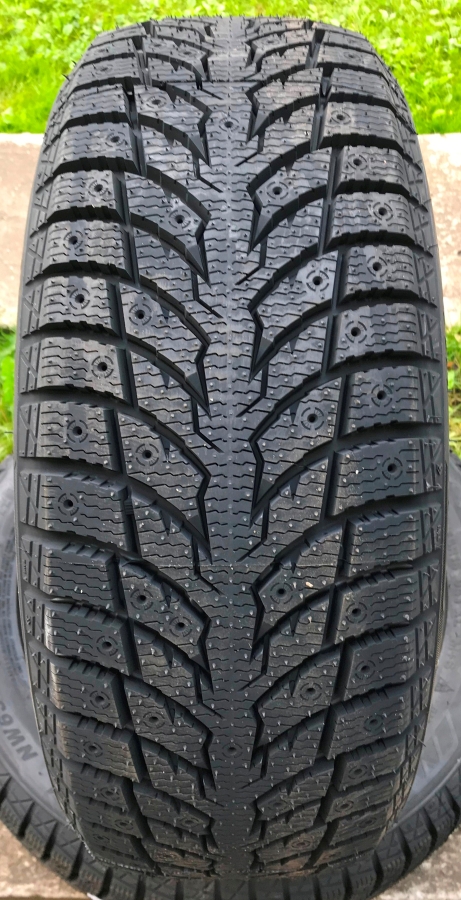 Шина Sunny NW631 під шип 235/65 R17 104T 235/65 R17