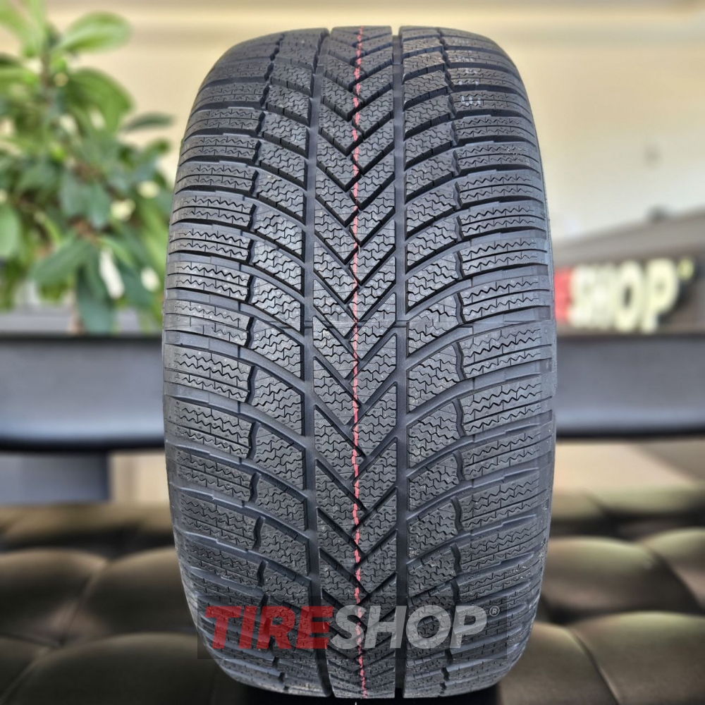 Шина Bridgestone Blizzak LM005 255/45 R20 101T 255/45 R20
